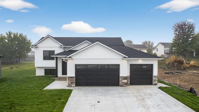6119 Cody Lane NW, Rochester, MN 55901