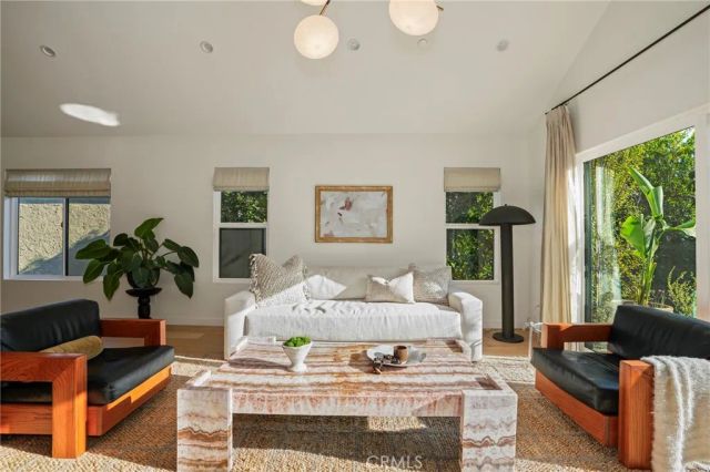 3715 Hillcrest Drive, Los Angeles, CA 90016