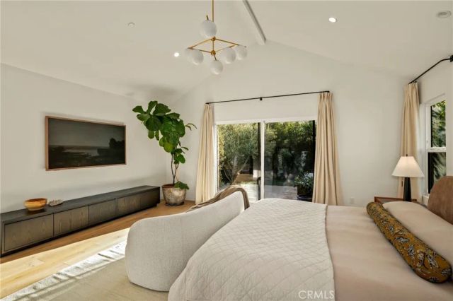 3715 Hillcrest Drive, Los Angeles, CA 90016