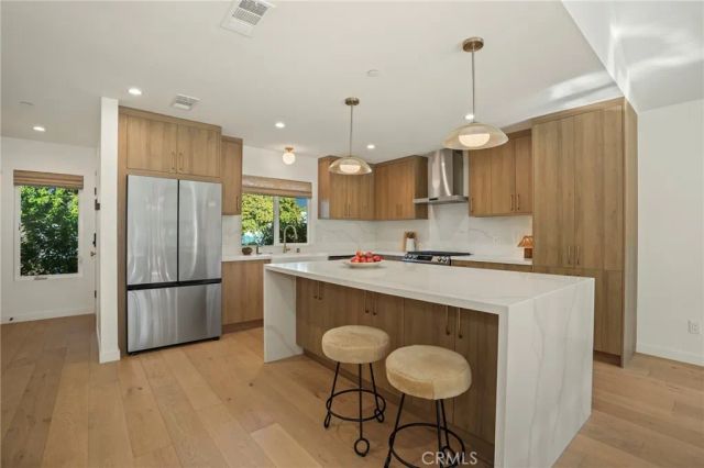 3715 Hillcrest Drive, Los Angeles, CA 90016