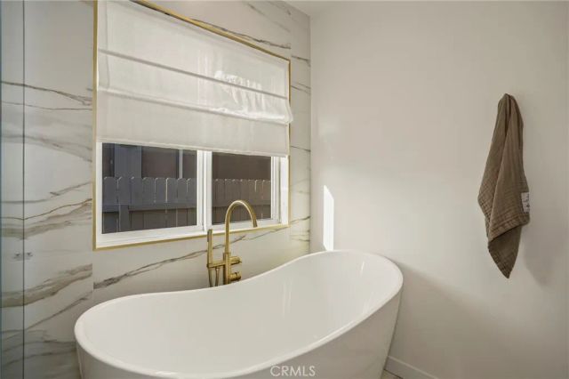 3715 Hillcrest Drive, Los Angeles, CA 90016