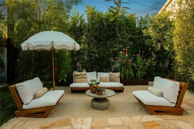 3715 Hillcrest Drive, Los Angeles, CA 90016