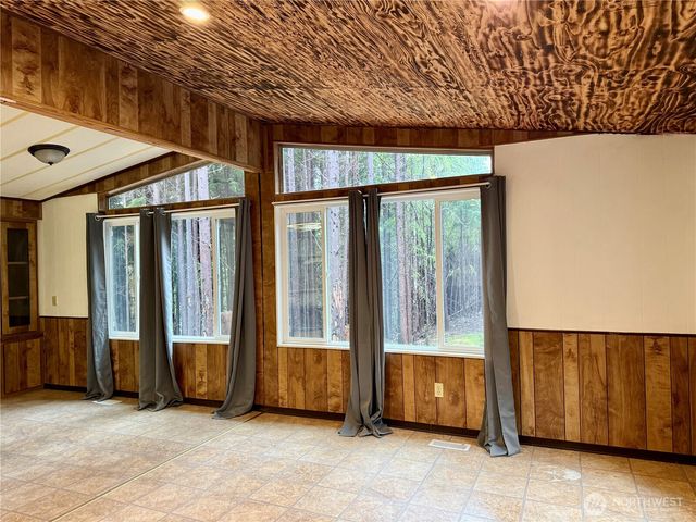 97 Dempsey Creek Lane, Aberdeen, WA 98520