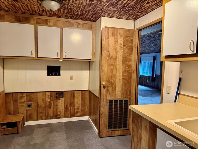 97 Dempsey Creek Lane, Aberdeen, WA 98520