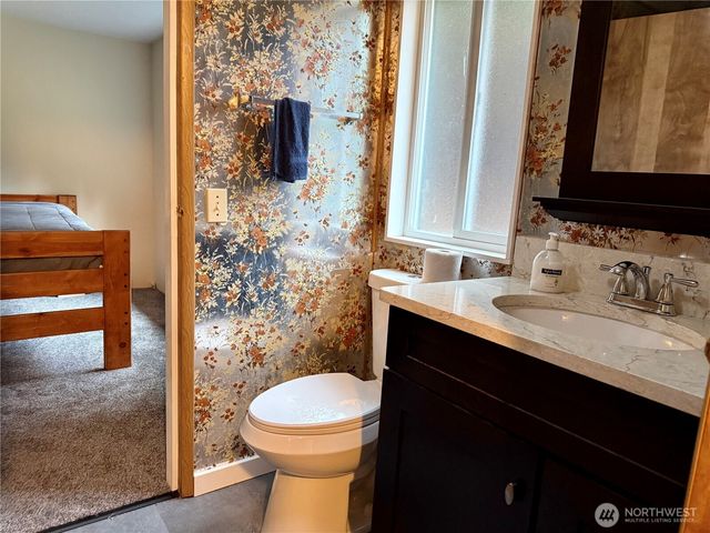 97 Dempsey Creek Lane, Aberdeen, WA 98520