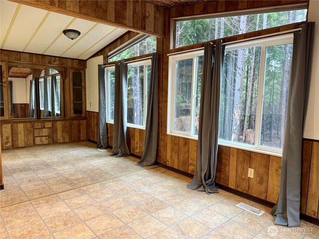 97 Dempsey Creek Lane, Aberdeen, WA 98520