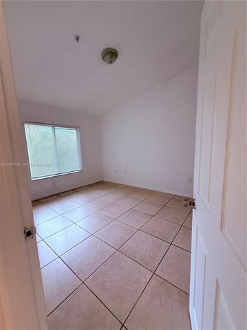3820 SW 48th Avenue E31, Pembroke Park, FL 33023