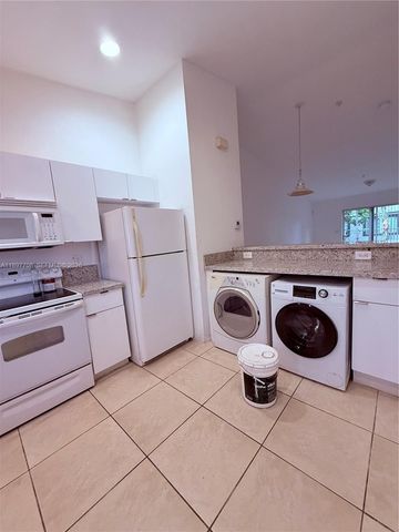 3820 SW 48th Avenue E31, Pembroke Park, FL 33023