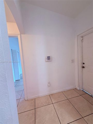 3820 SW 48th Avenue E31, Pembroke Park, FL 33023