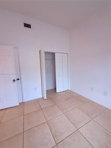 3820 SW 48th Avenue E31, Pembroke Park, FL 33023