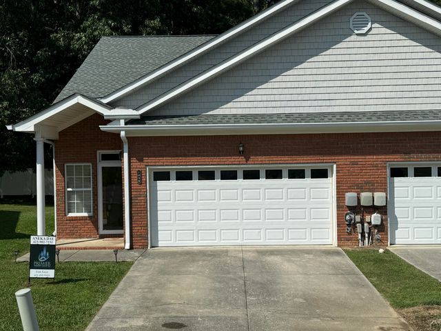 1038 Grey Oaks Lane, Chattanooga, TN 37421
