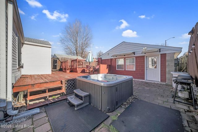 2225 Fort St, Louisville, KY 40217