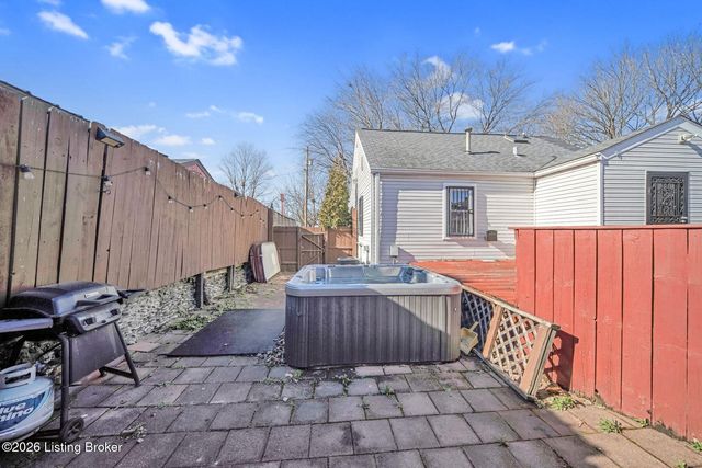 2225 Fort St, Louisville, KY 40217