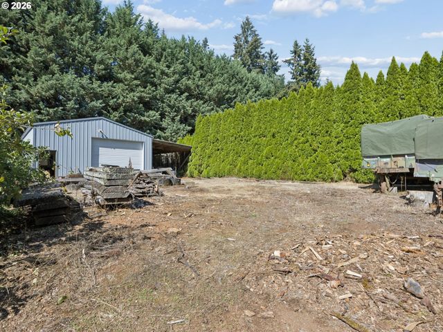 16423 S HENRICI Rd, Oregon City, OR 97045