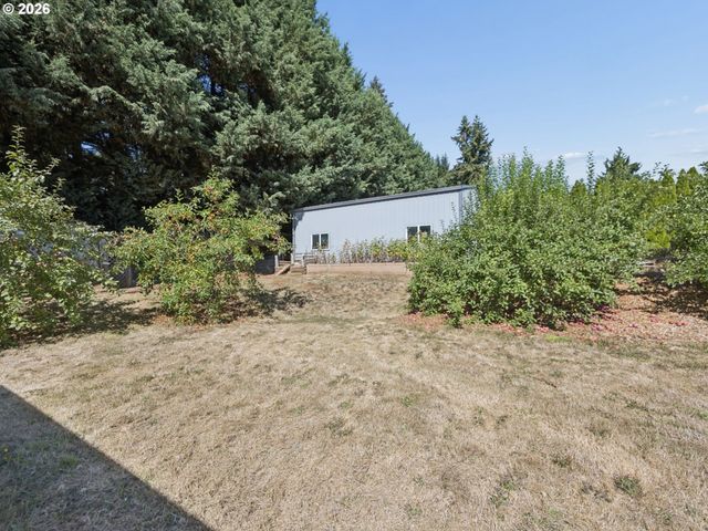 16423 S HENRICI Rd, Oregon City, OR 97045