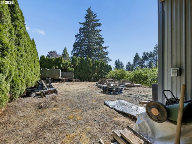 16423 S HENRICI Rd, Oregon City, OR 97045