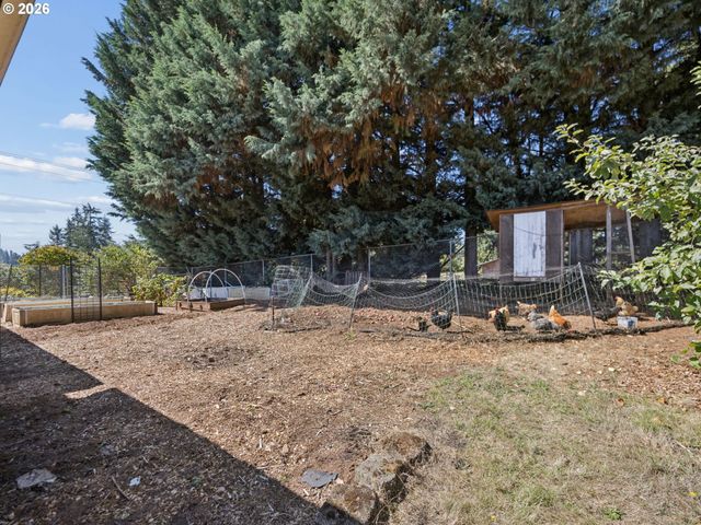 16423 S HENRICI Rd, Oregon City, OR 97045