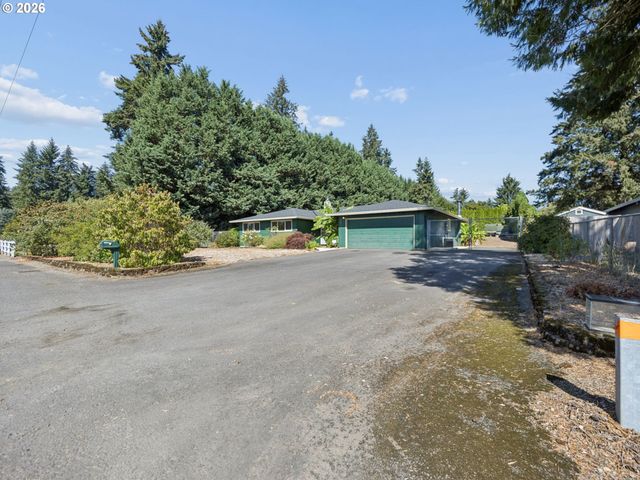 16423 S HENRICI Rd, Oregon City, OR 97045