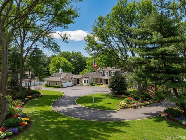 84 Cove Neck Road, Cove Neck, NY 11771