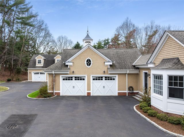 84 Cove Neck Road, Cove Neck, NY 11771