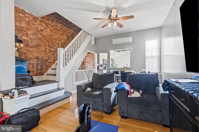 3023 F ST, Philadelphia, PA 19134