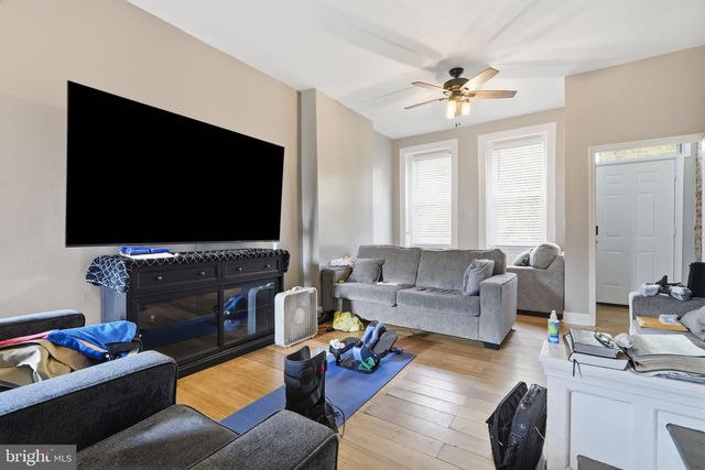3023 F ST, Philadelphia, PA 19134