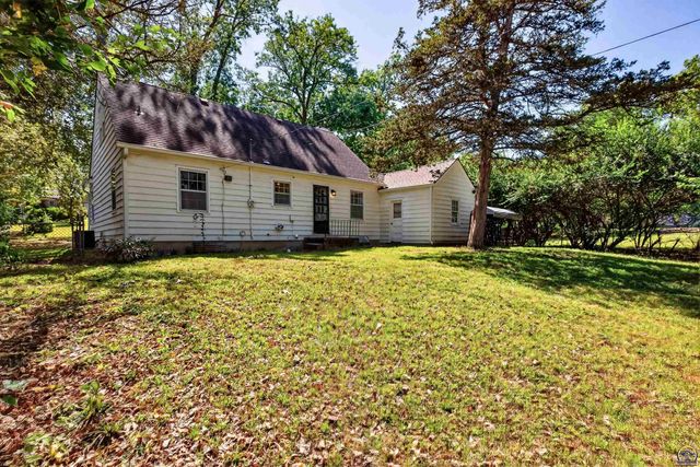 510 SW Merriam CT, Topeka, KS 66611