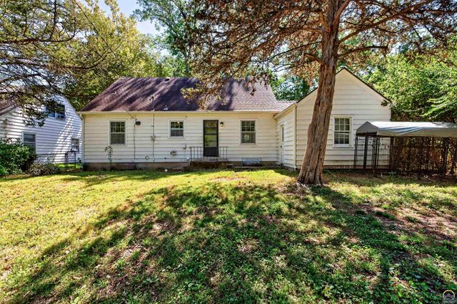 510 SW Merriam CT, Topeka, KS 66611