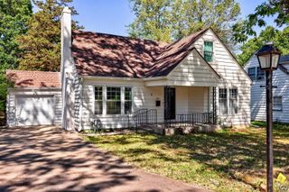 510 SW Merriam CT, Topeka, KS 66611