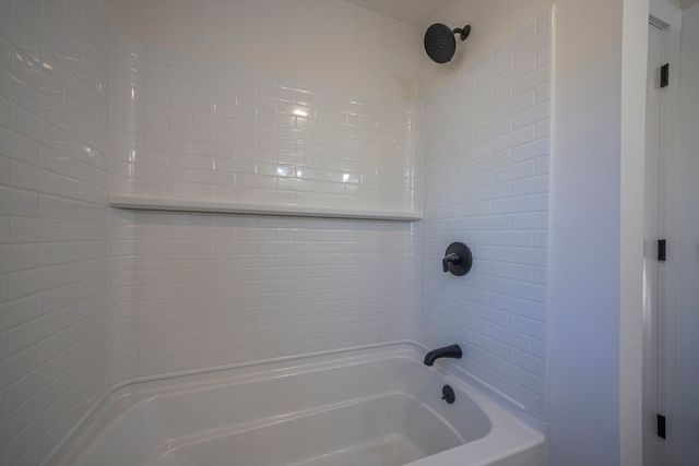 315 Mill St, Haverhill, MA 01830