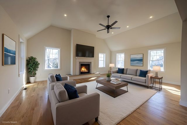 315 Mill St, Haverhill, MA 01830