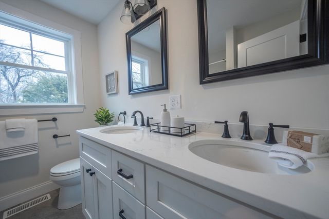 315 Mill St, Haverhill, MA 01830