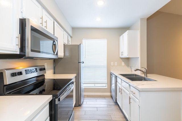 3900 Woodchase Drive 132, Houston, TX 77042