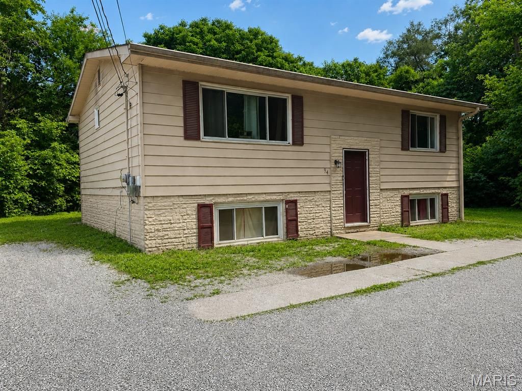 94 Edwards Street, Cahokia, IL 62206
