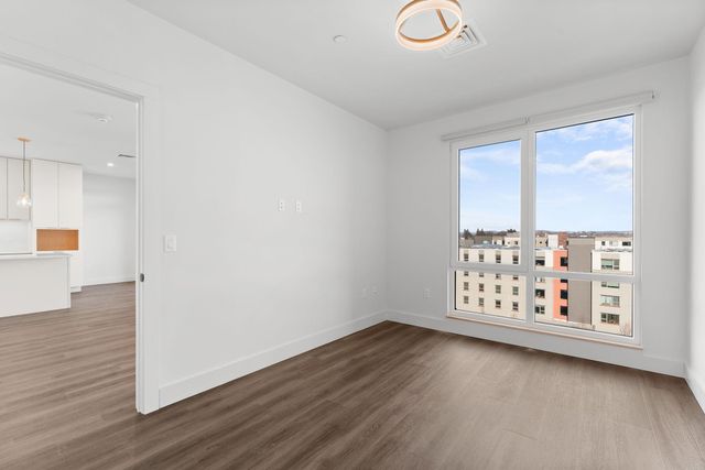 125 Cambrian Way Unit 602, Burlington, VT 05401