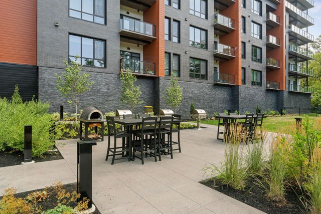 125 Cambrian Way Unit 602, Burlington, VT 05401