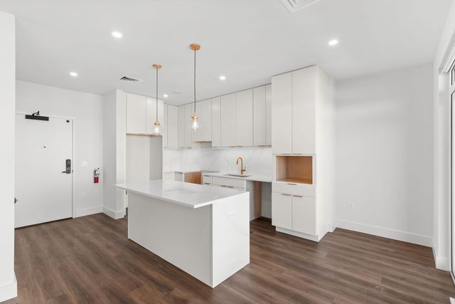 125 Cambrian Way Unit 602, Burlington, VT 05401