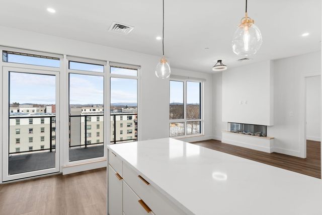 125 Cambrian Way Unit 602, Burlington, VT 05401