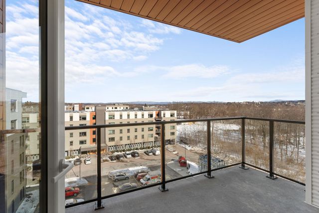 125 Cambrian Way Unit 602, Burlington, VT 05401