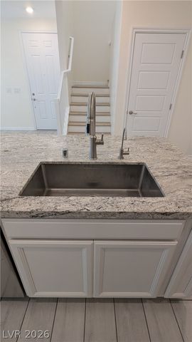 7358 North Decatur Boulevard 4, Las Vegas, NV 89131
