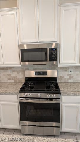 7358 North Decatur Boulevard 4, Las Vegas, NV 89131
