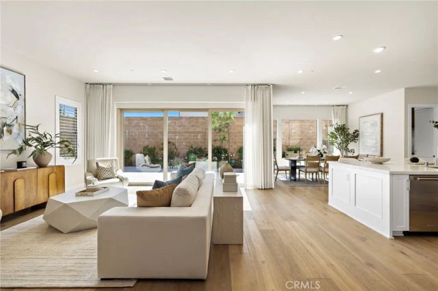 305 Brimwood, Irvine, CA 92618