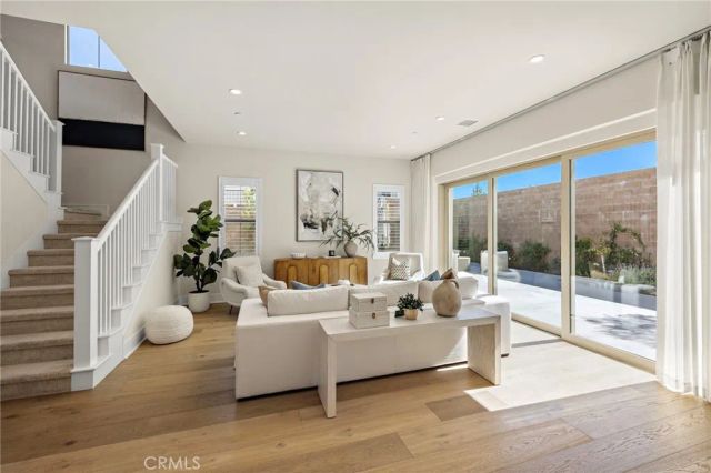 305 Brimwood, Irvine, CA 92618
