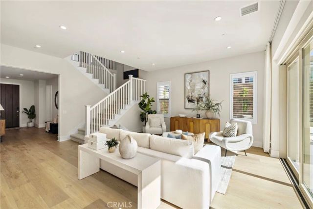 305 Brimwood, Irvine, CA 92618