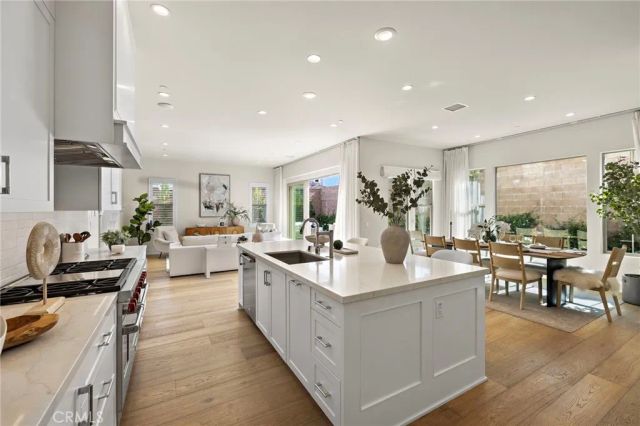 305 Brimwood, Irvine, CA 92618