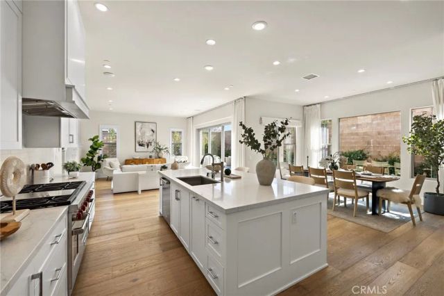 305 Brimwood, Irvine, CA 92618