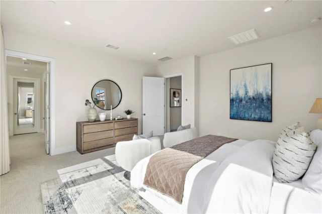 305 Brimwood, Irvine, CA 92618