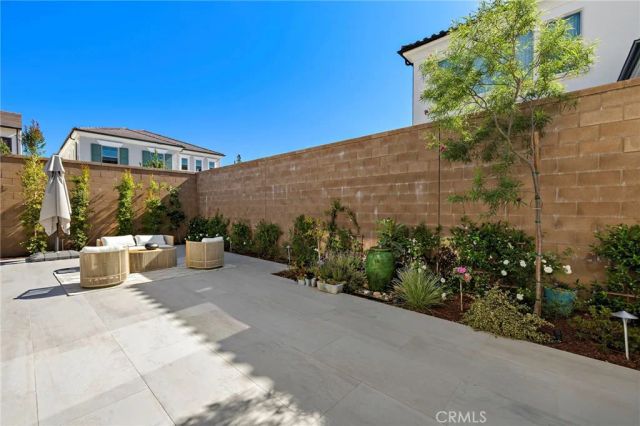 305 Brimwood, Irvine, CA 92618