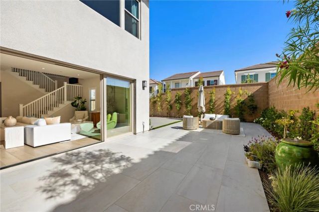 305 Brimwood, Irvine, CA 92618