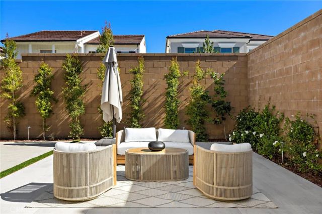 305 Brimwood, Irvine, CA 92618